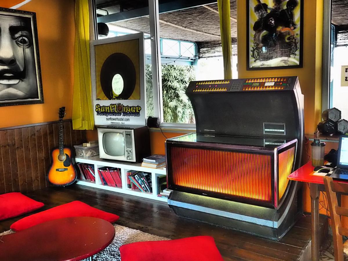 Sunflower Beach Backpacker Hostel & Bar Rimini Dış mekan fotoğraf