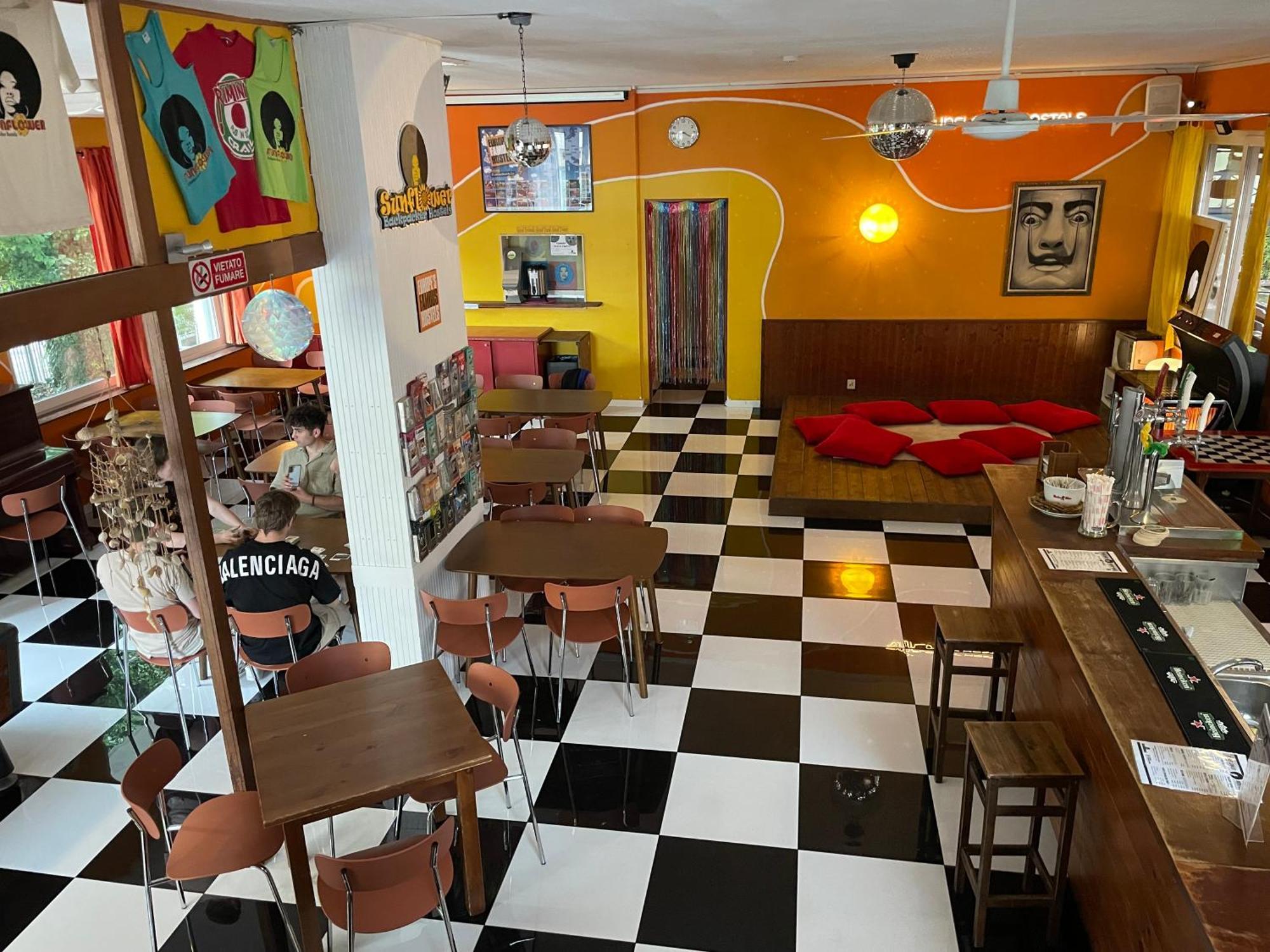 Sunflower Beach Backpacker Hostel & Bar Rimini Dış mekan fotoğraf