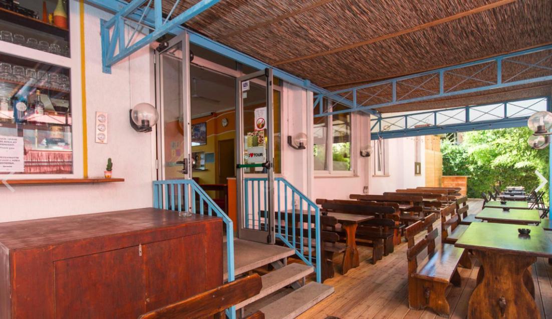 Sunflower Beach Backpacker Hostel & Bar Rimini Dış mekan fotoğraf